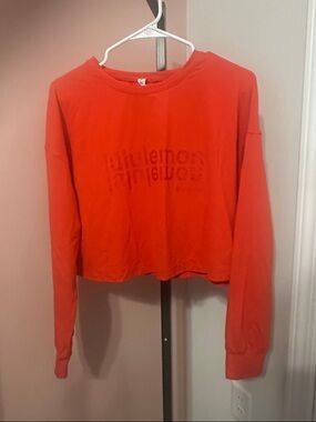 Women’s Long Sleeve Crop Tee - Red